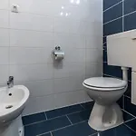 With Parking Space - 22124 Apartment *