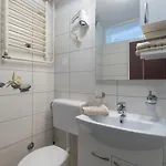 With Parking Space - 22124 Apartment Porec