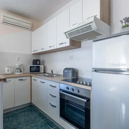 With Parking Space - 22124 Apartman Poreč