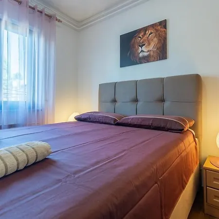 Apartment With Parking Space - 22124