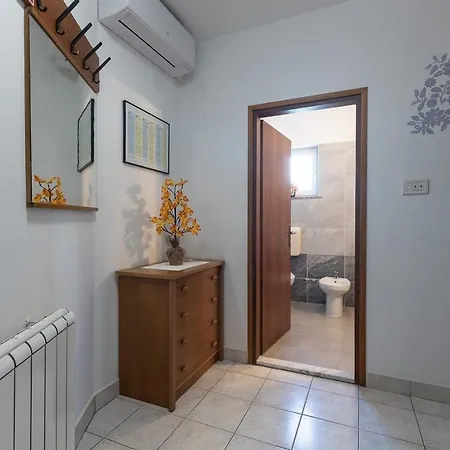 Апартаменти With Parking Space - 22124