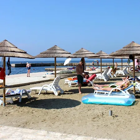 Апартаменти With Parking Space - 22124