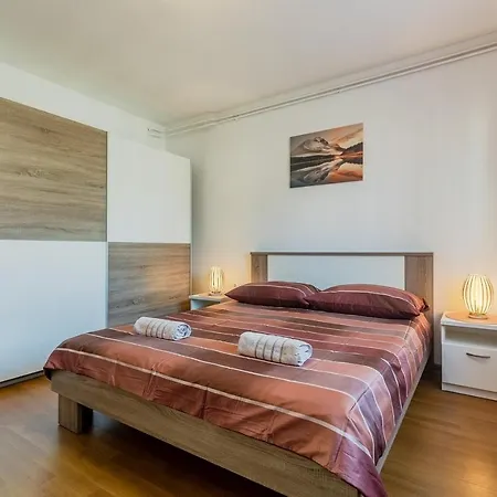 With Parking Space - 22124 Porec