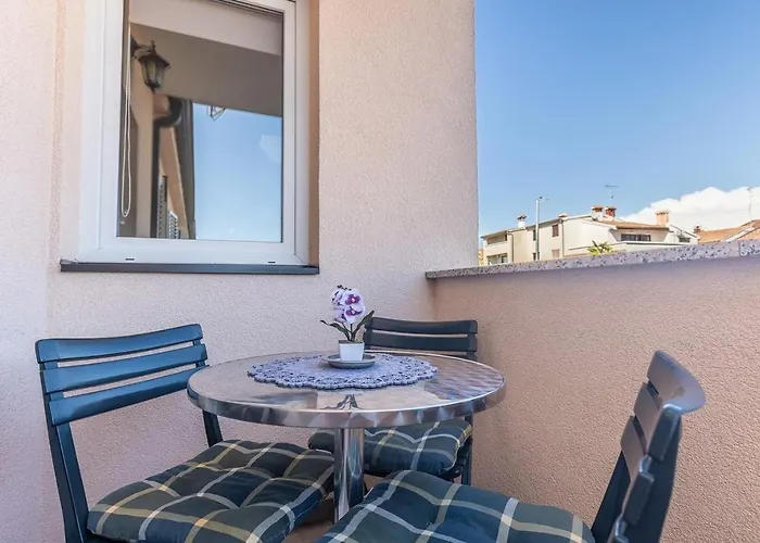 With Parking Space - 22124 Poreč