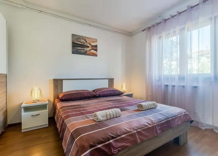 Апартаменты With Parking Space - 22124 *