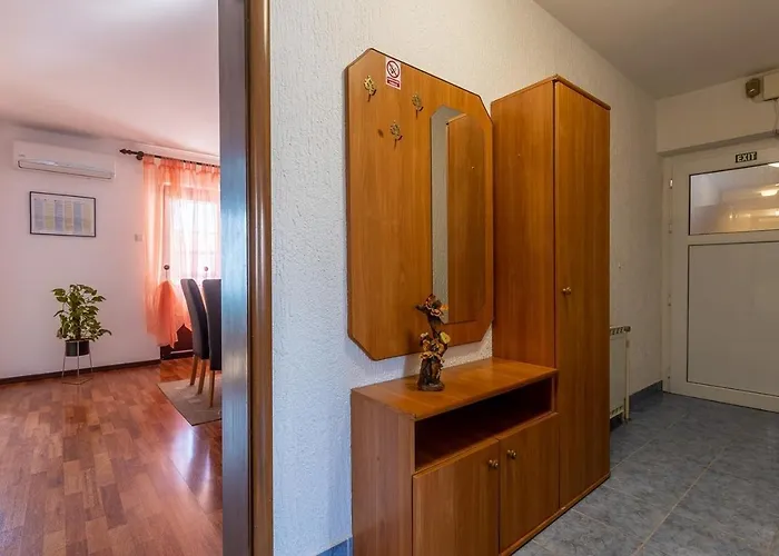 With Parking Space - 22124 Апартаменты